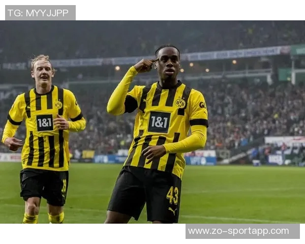 法尔克透露拜仁明年八月初将开启中国行并进行两场友谊赛 法尔克透露拜仁明年八月初将开启中国行并进行两场友谊赛