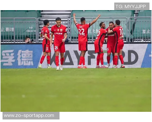 东体分析海港首发仅四名主力中超球队在亚冠中面临实力不足挑战