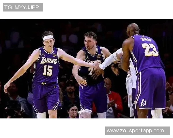 湖人队困境深重三核组合难解局势不如调整阵容发挥现有实力 湖人队困境深重三核组合难解局势不如调整阵容发挥现有实力