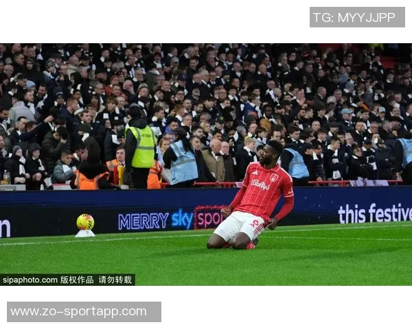 桑加雷在78分钟打入精彩进球热刺客场遭森林队三球领先