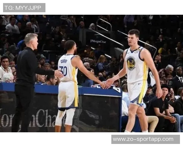 科尔谈赛斯回归兄弟团聚令人振奋同时引入联盟顶尖射手也值得期待