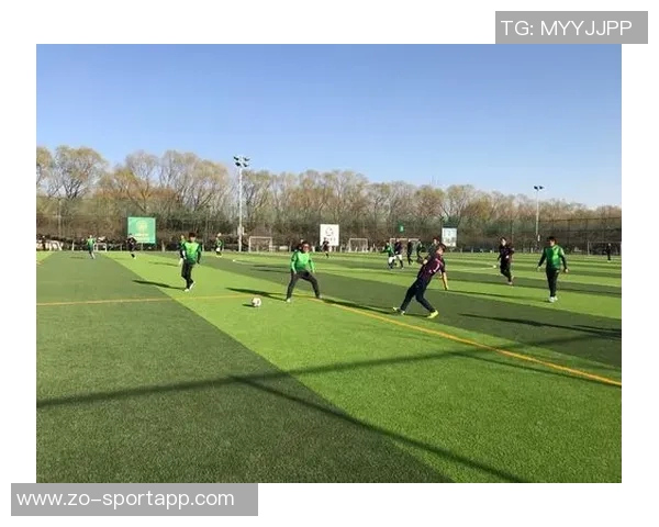 淡厚然替补出彩18分钟内完美表现砍下10分3板3断并上演精彩隔扣2加1