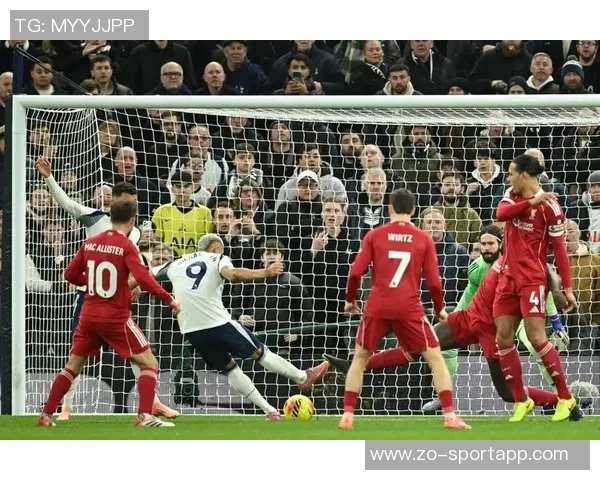 热刺希望续约范德芬但球员对现状不满弗兰克难以掌控局面