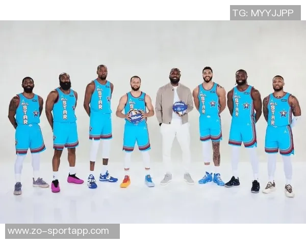 库里分享温馨家庭合照与六口之家共迎2026年幸福时刻