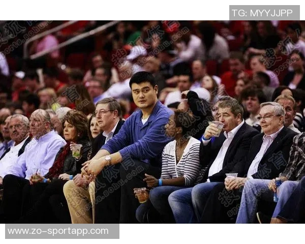 书豪香港企业峰会之旅与蔡老板姚明相聚并畅游迪士尼乐园